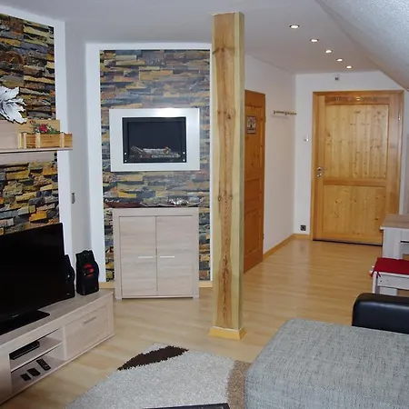 Am Schloss Im Erzgebirge Lauenstein