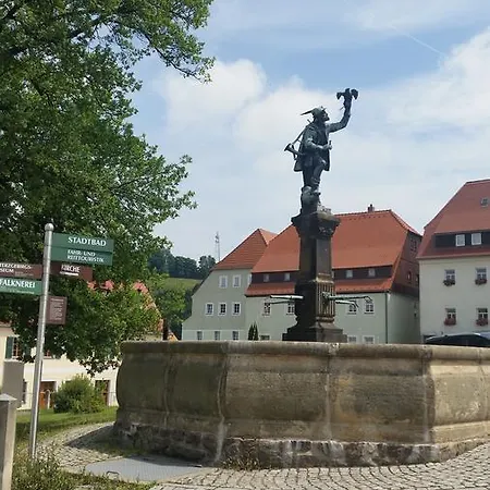 Am Schloss Im Erzgebirge * Lauenstein