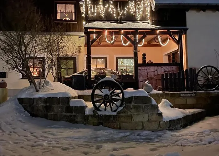 Am Schloss Im Erzgebirge Lauenstein