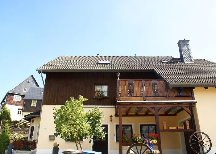 Am Schloss Im Erzgebirge * Lauenstein