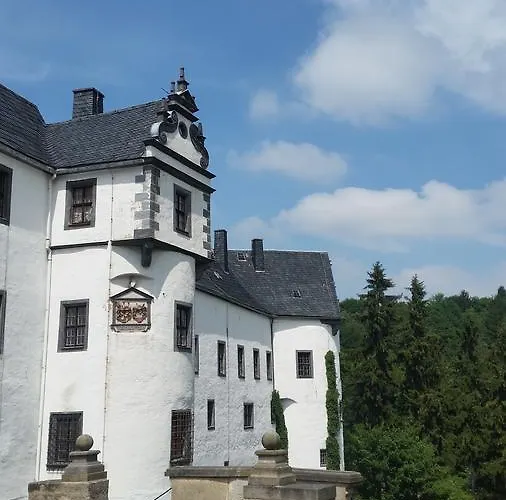 Am Schloss Im Erzgebirge * Lauenstein