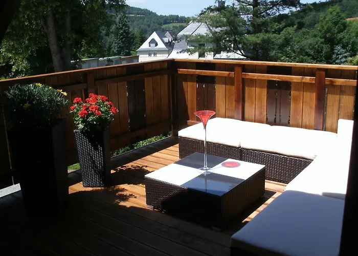 Am Schloss Im Erzgebirge * Lauenstein